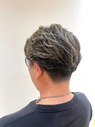 ショート カラー パーマ メンズパーマ特化 外山 健太のヘアスタイル