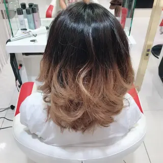 セミロング naomi (夜間営業受付中★)のヘアスタイル