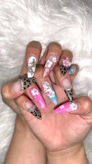 ネイル 池袋✨ネイル やり放題orフレンチのネイルデザイン