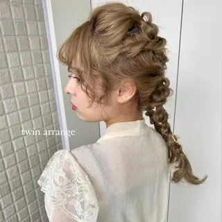 ヘアアレンジ 透けるベージュ/ 艶カラー♡のヘアスタイル