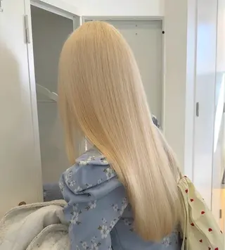 セミロング カラー ブリーチカラー💫 Miku🫶🏻のヘアスタイル