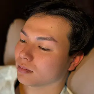 メンズ アイブロウ メンズ専門眉毛サロン Re:gidの眉毛・アイブロウイメージ