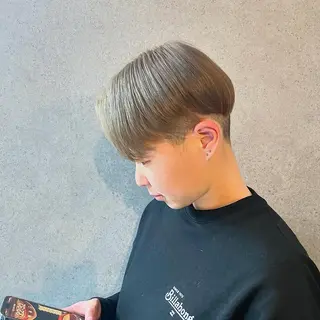 ショート カラー 鈴木 七海のヘアスタイル