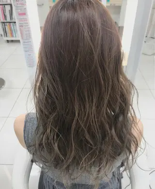 ロング カラー 大澤 碧のヘアスタイル