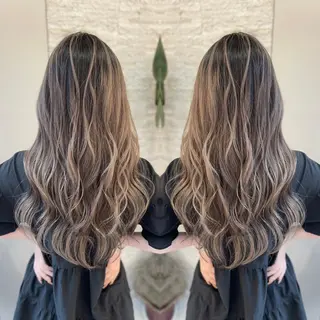 セミロング Y Uのヘアスタイル