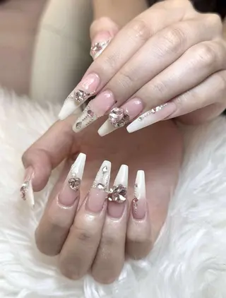 ネイル ANH NAIL ゴテゴテ専門店💎のネイルデザイン