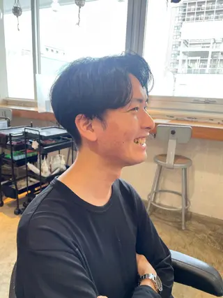 メンズ RIN／韓国ヘア レイヤーカットのヘアスタイル