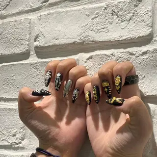 ネイル 矢崎 千春のネイルデザイン