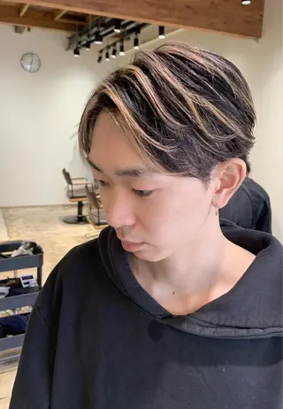 ショート カラー 園田 将士のヘアスタイル