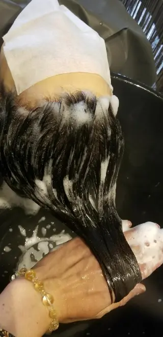 カラー ミディアム 髪の病院ルーミールーム所属・髪の病院  ルーミールームのヘアスタイル