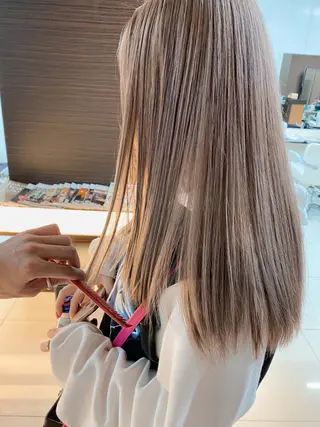 ロング カラー Living所属・ヨシモトリョウ 髪質改善/美髪のヘアスタイル