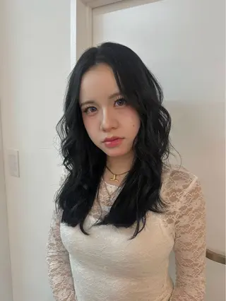 ロング カラー aoi / 透明感カラーのヘアスタイル