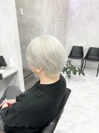 ショート 🦋ハイトーン🦋 石山 希理🦋のヘアスタイル