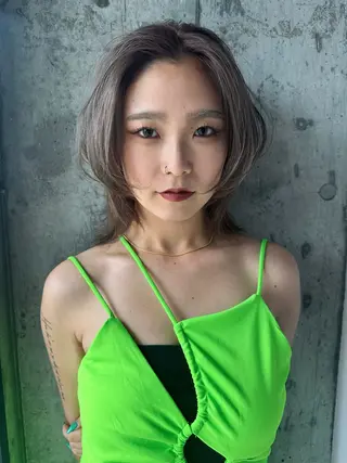 ミディアム カラー 梶原 蔵人のヘアスタイル