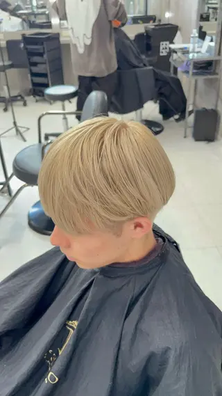 ショート カラー パーマ ヘアアレンジ メンズ キッズ レイヤーの魔術師 𓍼takumi𓍼のヘアスタイル