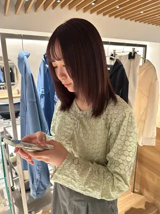 ミディアム カラー 井上 翠月のヘアスタイル