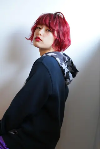 ショート カラー ハイトーン/レイヤー /ケアブリーチ石川治のヘアスタイル