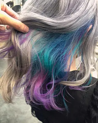 セミロング カラー 原宿サロン代表 デザインカラー伊藤卓のヘアスタイル