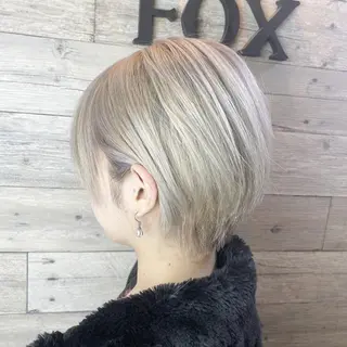 ショート カラー Rlino所属・ﾊｲﾗｲﾄ/ﾚｲﾔｰ ｶｯﾄ/大嶽謙のヘアスタイル