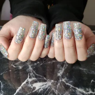 ミディアム ネイル クロキ 。のネイルデザイン