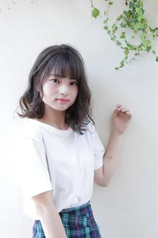 カラー 太田ありさ クリーミーヘアカラーのヘアスタイル