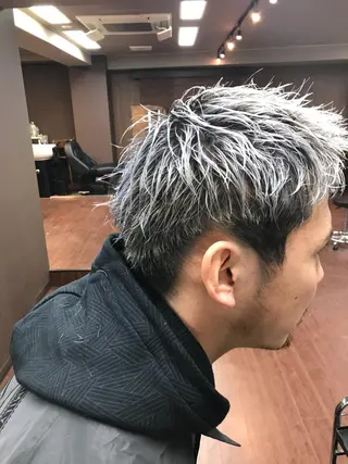 ショート カラー メンズ メンズハイトーン メンズバレイヤージュのヘアスタイル