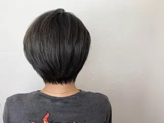 ショート カラー ALO art hair所属・  AYARIのヘアスタイル