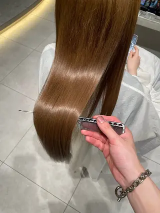 ロング カラー shion 透明感カラーのヘアスタイル