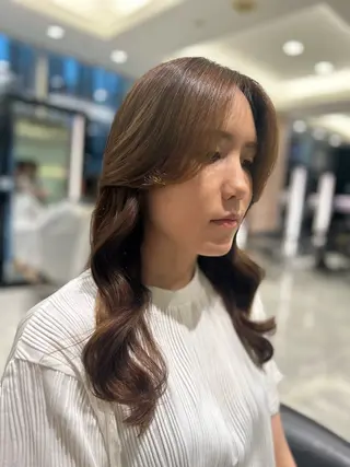 セミロング カラー パーマ 垢抜けヘア 韓国ヘア銀座近下菜央のヘアスタイル