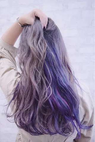 カラー ハイトーンカラー RYUのヘアスタイル