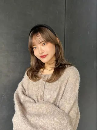 セミロング カラー 愛莉/ラベンダー/ ベージュ/ブラウンのヘアスタイル