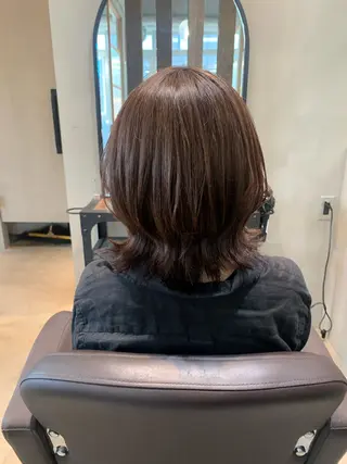 ミディアム AUBE 浅野のヘアスタイル