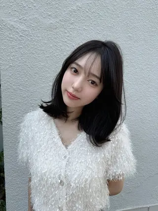 セミロング 似合わせモテヘア Akari🦢🖤のヘアスタイル