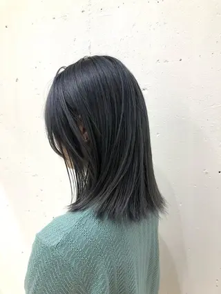 カラー RINA .のヘアスタイル