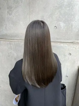 セミロング 新宿髪質改善レイヤー カット内田智大のヘアスタイル