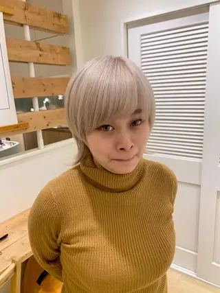 ショート 渋谷ハイトーン/ デザインカラー阿部のヘアスタイル