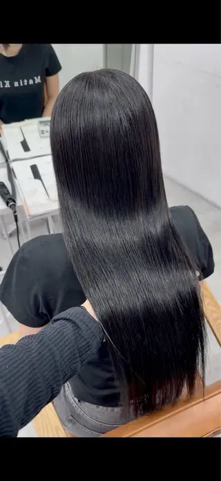 ロング 髪質改善/グレージュ サラサ🩶ᩚのヘアスタイル