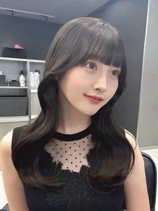 セミロング カラー 韓国ヘア特化💍 tiam💍ブリーチのヘアスタイル