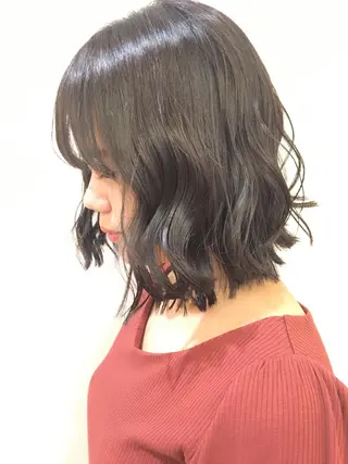 ミディアム 丸山 亜加理のヘアスタイル