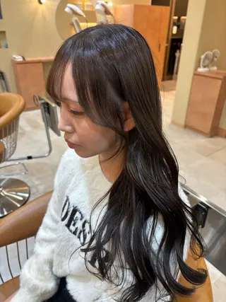 ロング カラー 金木 凜花のヘアスタイル