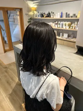 ミディアム カラー aina ⠀ ⠀ ⠀のヘアスタイル