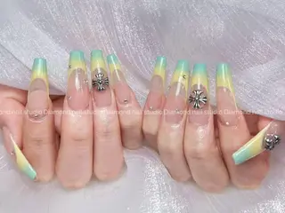 ネイル YOYO 💅のネイルデザイン