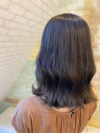 セミロング カラー YUNA ユウナのヘアスタイル