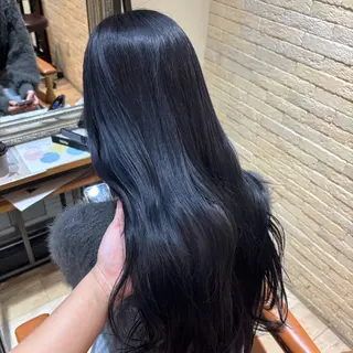 カラー しおり🍬 KOKORO🤍のヘアスタイル