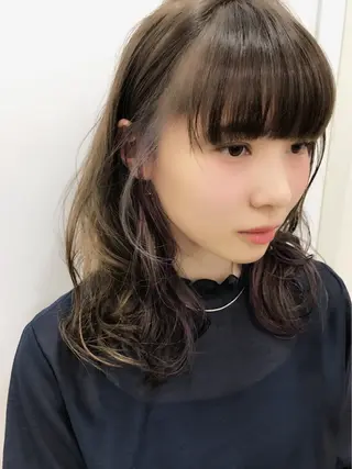 ミディアム motoトップカラー リスト/ブリーチカラのヘアスタイル