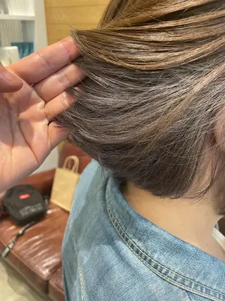 ショート カラー 鈴村 大介のヘアスタイル