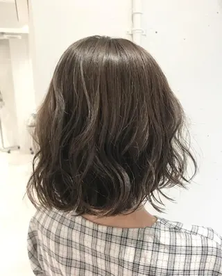 ミディアム カラー パーマ 韓国ヘア🇰🇷/ レイヤーカット✂︎のヘアスタイル