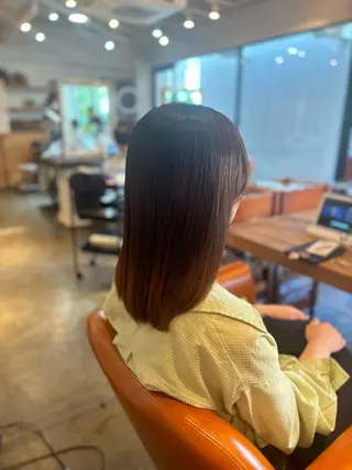 セミロング カラー 髪質改善カラー ベージュ🤎YUMEのヘアスタイル