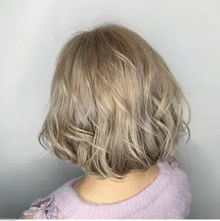 ショート カラー エミュスト心斎橋所属・🎨カラー&髪質改善 松葉優希のヘアスタイル