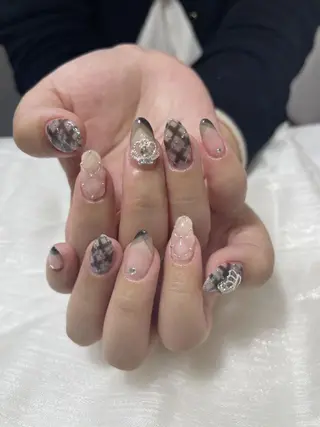 ネイル Yuli ネイルのネイルデザイン